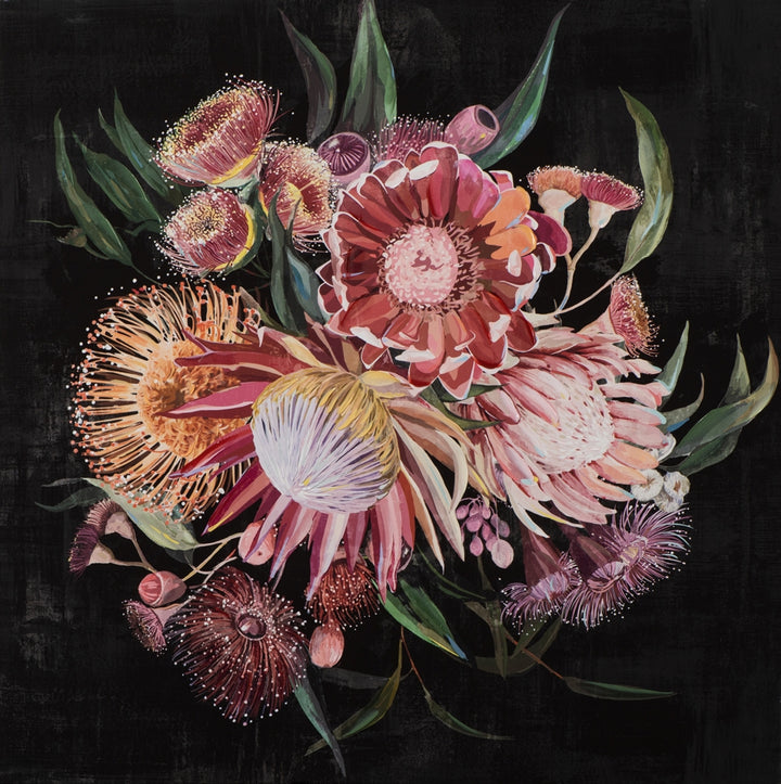 Blumenstrauß auf dunklem Hintergrund