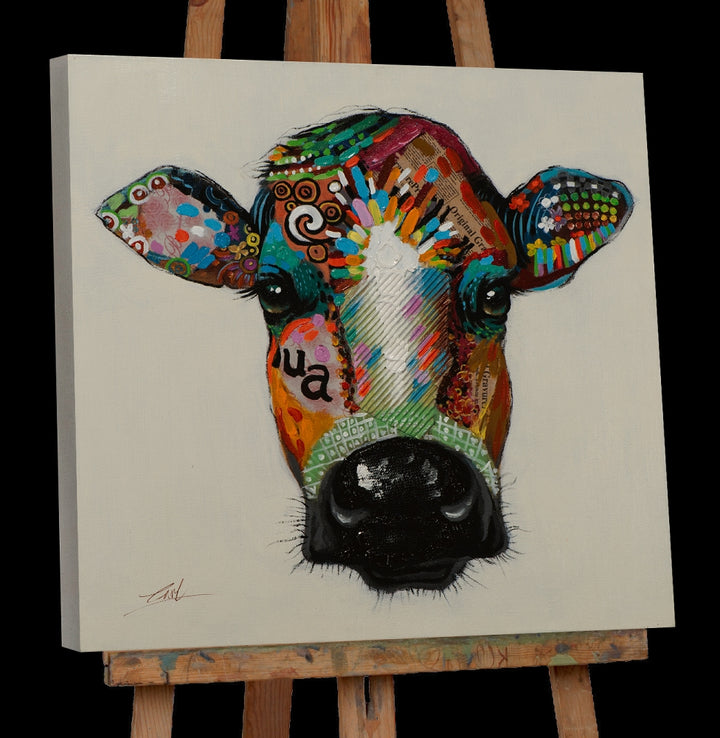 Bunte Kuh mit Graffiti