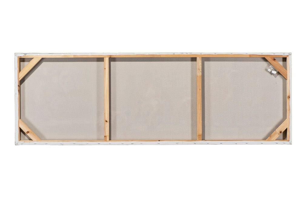 Abstarkter Blumenstrauß mit gold