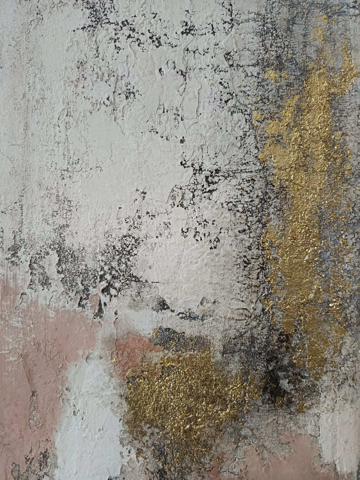 Abstrakt in altrosa, weiß, goldene Akzente