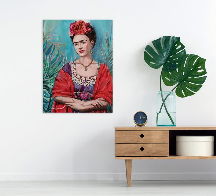 Schönheit mit rotem Umhang