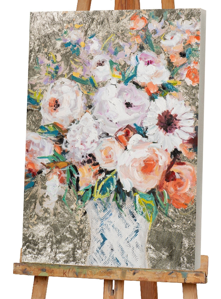 Blumenvase mit goldenem Hintergrund