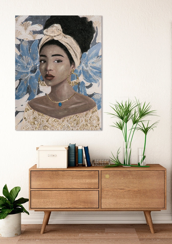 Anmutige Schöne mit Goldcolier