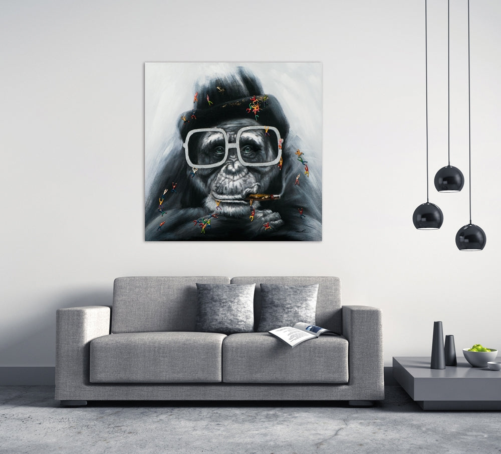 Rauchender Affe mit kleinen Menschen