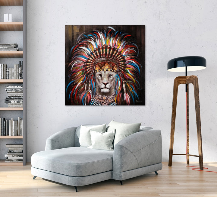 Löwe mit Indianerschmuck