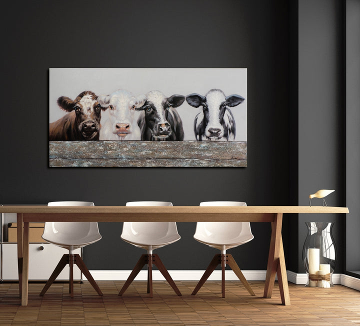 Kühe hinter dem Zaun