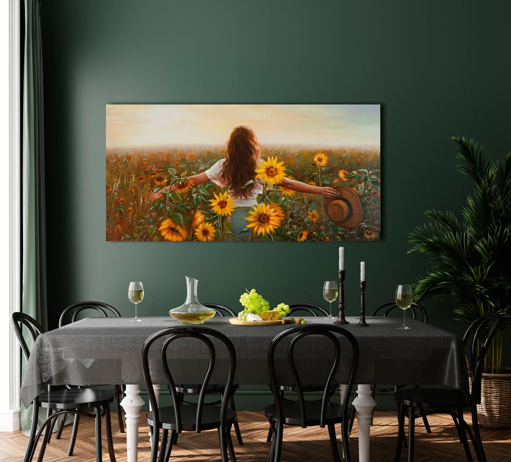 Frau im Sonnenblumenfeld