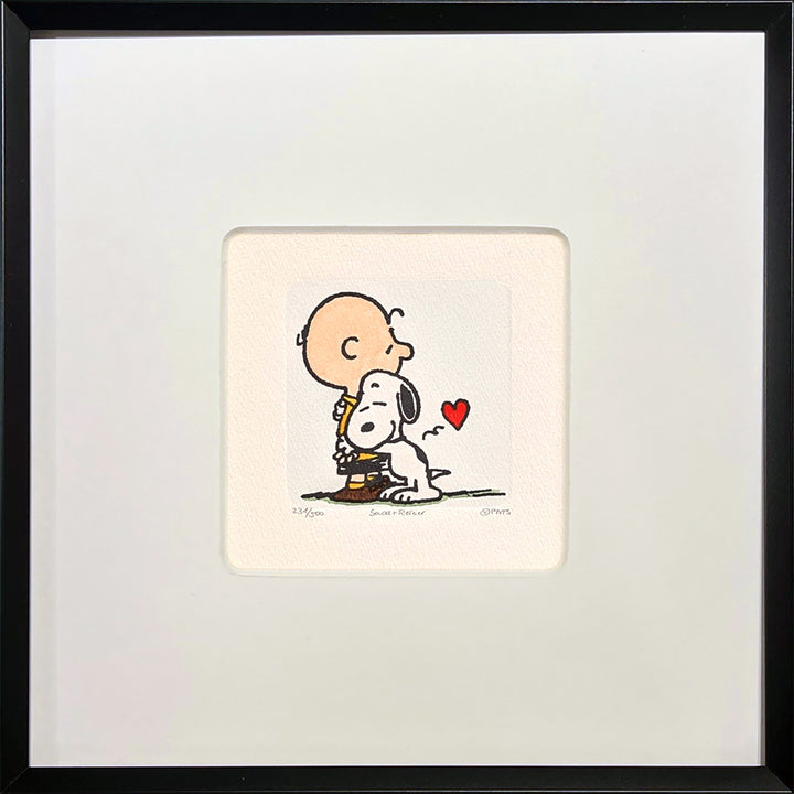 Hug from snoopy | The Peanuts