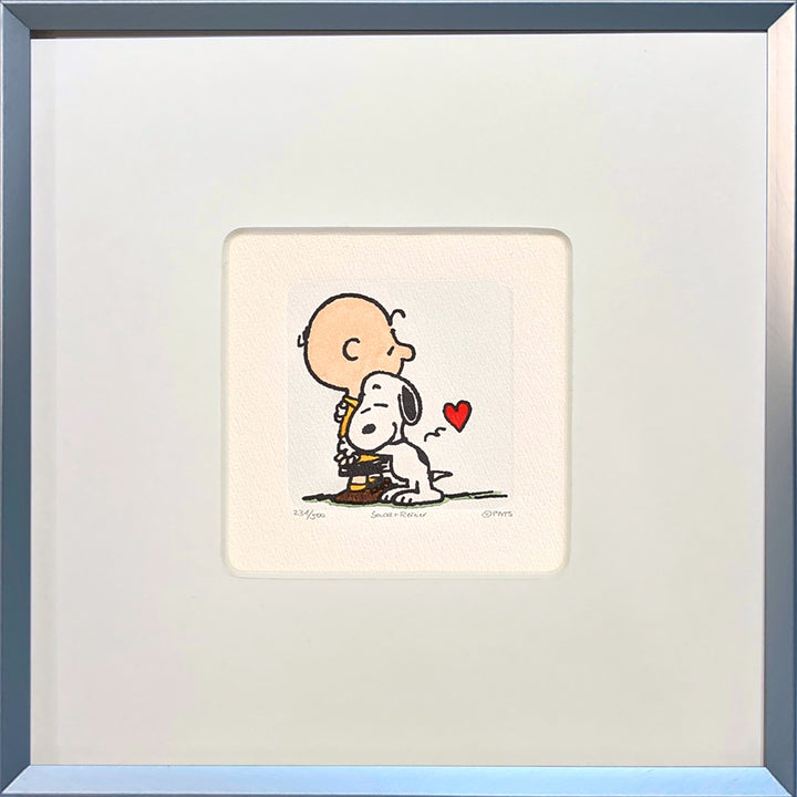 Hug from snoopy | The Peanuts