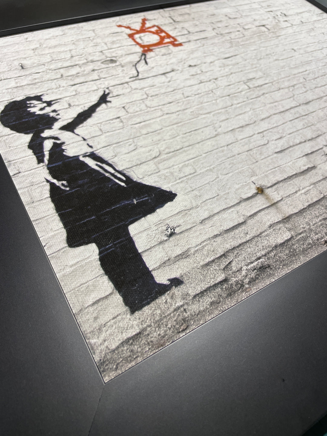 „Girl With TV Baloon“ | Banksy