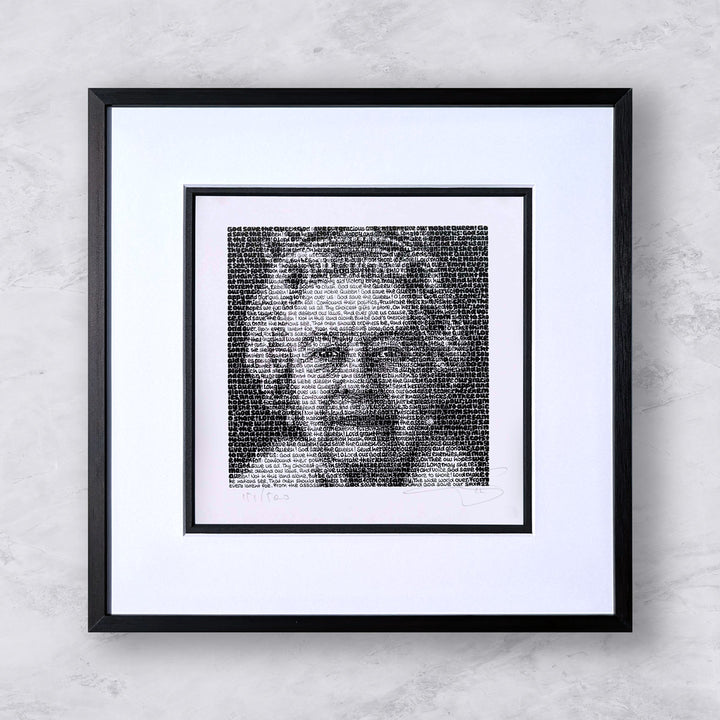 "Queen Elizabeth II" | SAXA Mini