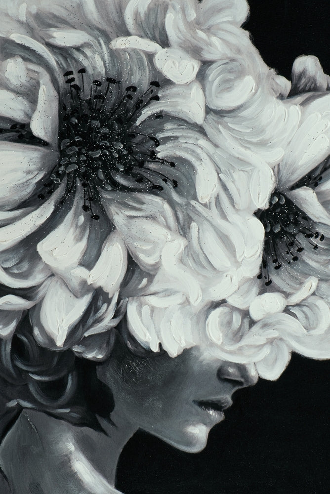 Lady mit Blumen in schwarz weiß